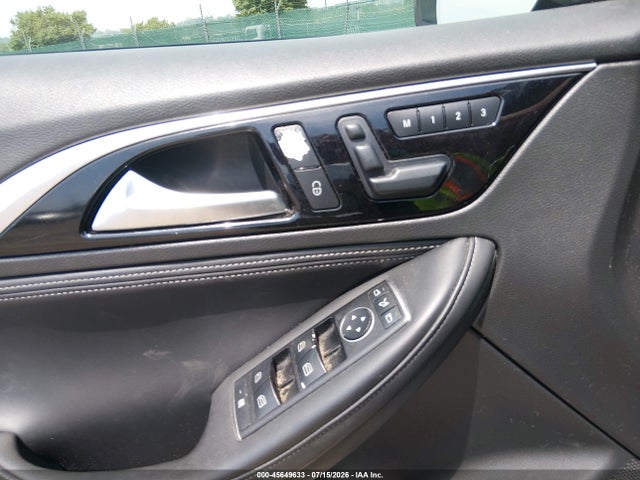 45649633 :رقم المزاد ، SJKCH5CP9HA024070 vin ، 2017 Infiniti Qx30 Sport مزاد بيع