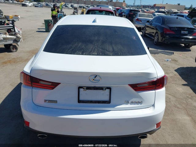 Lexus IS 200T 2016 JTHBA1D23G5021654 Image 16