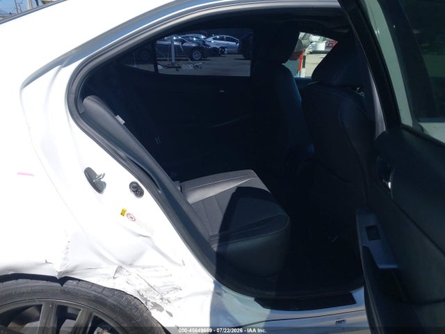 Lexus IS 200T 2016 JTHBA1D23G5021654 Image 8
