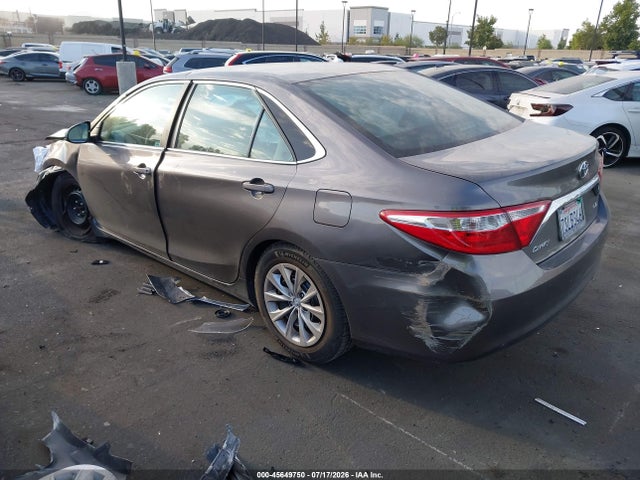 Toyota CAMRY LE 2016 4T4BF1FKXGR555970 Image 3