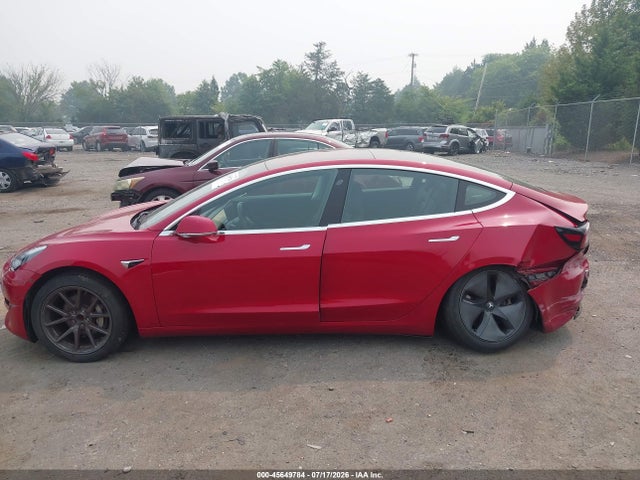 Tesla Model 3 Long Range/mid Range 2018 5YJ3E1EA6JF122970 Image 13