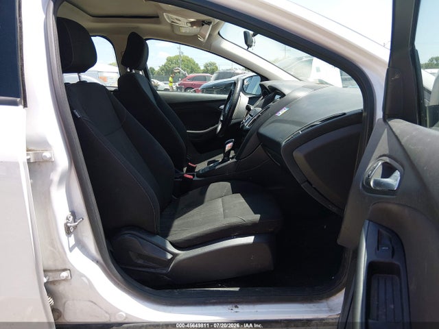 1FADP3H23JL282645 Ford FOCUS SEL