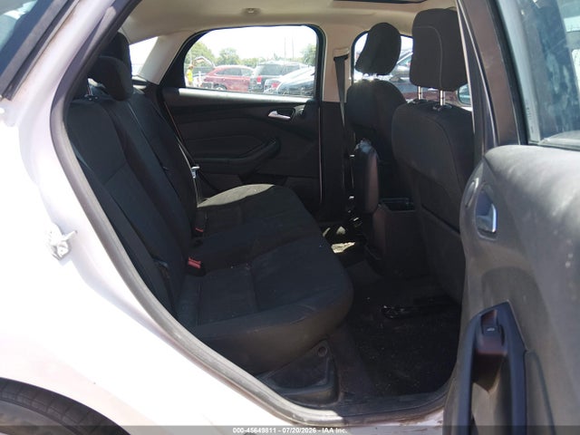 1FADP3H23JL282645 Ford FOCUS SEL