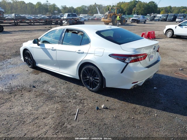 45649817 :رقم المزاد ، 4T1K31AK9NU576820 vin ، 2022 Toyota Camry Xse Hybrid مزاد بيع