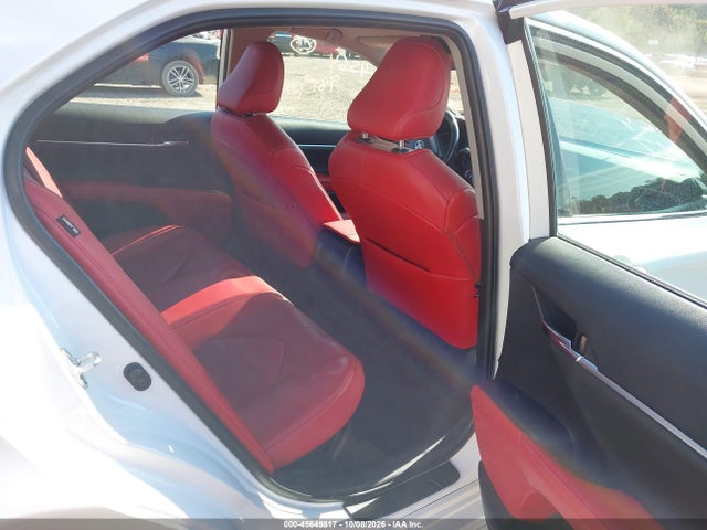 45649817 :رقم المزاد ، 4T1K31AK9NU576820 vin ، 2022 Toyota Camry Xse Hybrid مزاد بيع