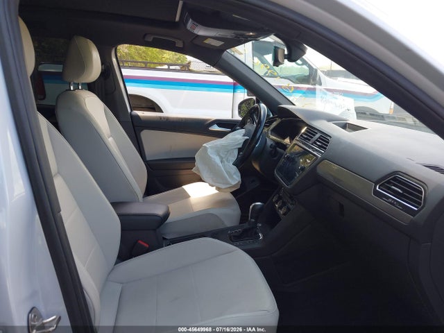 Продажа на аукционе авто 2019 Volkswagen Tiguan 2.0t Se/2.0t Sel/2.0t Sel R-line/2.0t Sel R-line Black, vin: 3VV3B7AX7KM061441, номер лота: 45649968