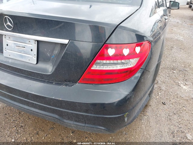 2012 Mercedes-benz C 250 Sport მანქანა იყიდება აუქციონზე, vin: WDDGF4HB9CR194740, აუქციონის ნომერი: 45650071