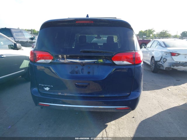 45650096 :رقم المزاد ، 2C4RC1BG4HR785445 vin ، 2017 Chrysler Pacifica Touring-l مزاد بيع