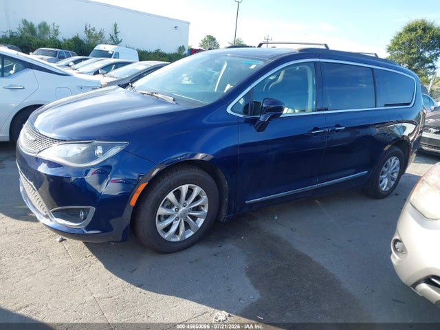 45650096 :رقم المزاد ، 2C4RC1BG4HR785445 vin ، 2017 Chrysler Pacifica Touring-l مزاد بيع
