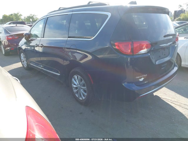 45650096 :رقم المزاد ، 2C4RC1BG4HR785445 vin ، 2017 Chrysler Pacifica Touring-l مزاد بيع