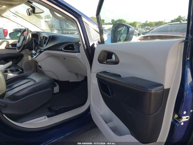 45650096 :رقم المزاد ، 2C4RC1BG4HR785445 vin ، 2017 Chrysler Pacifica Touring-l مزاد بيع
