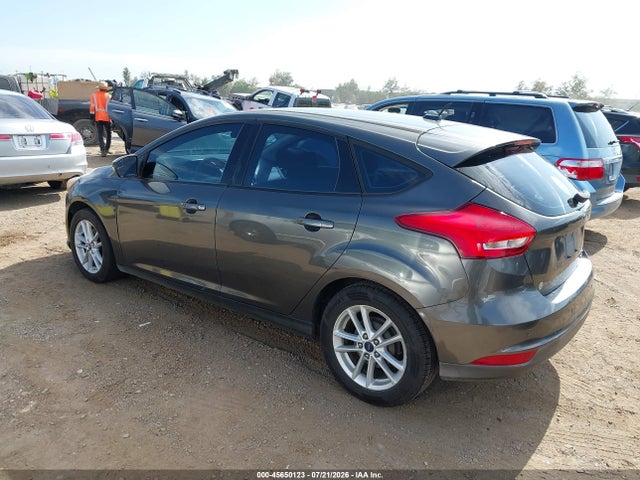 Ford FOCUS SE 2015 1FADP3K26FL370511 Image 3