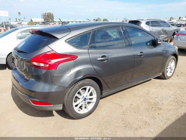 Ford FOCUS SE 2015 1FADP3K26FL370511 Image 4