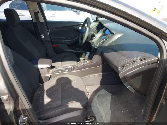 Ford FOCUS SE 2015 1FADP3K26FL370511 Image 5