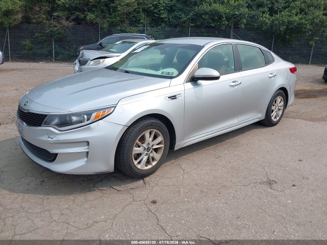 KIA Optima Lx 2018 5XXGT4L36JG209018 Image 2