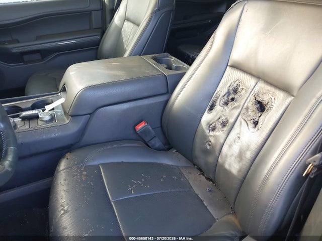 1FMJU1JT4NEA61087 Ford Expedition Xlt