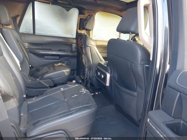 1FMJU1JT4NEA61087 Ford Expedition Xlt
