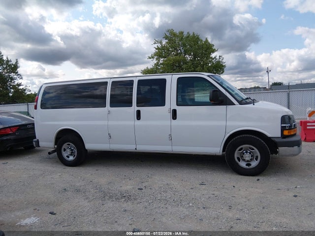 Продаж на аукціоні авто 2020 Chevrolet Express Passenger Rwd 3500 Extended Wheelbase Lt, vin: 1GAZGPFG3L1231840, номер лоту: 45650150