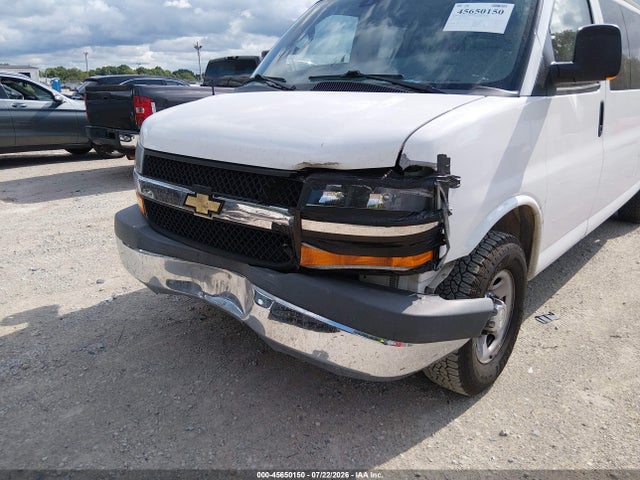 Продаж на аукціоні авто 2020 Chevrolet Express Passenger Rwd 3500 Extended Wheelbase Lt, vin: 1GAZGPFG3L1231840, номер лоту: 45650150
