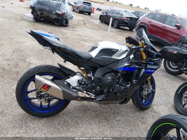 Yamaha Yzfr1m 2022 JYARN67E1NA000552 Image 12