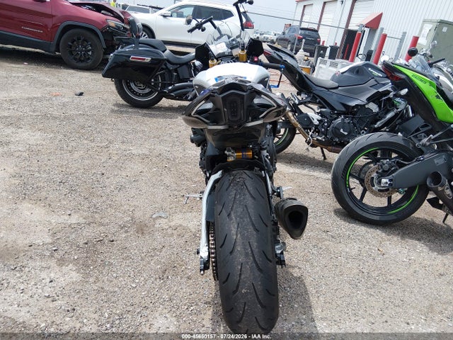 Yamaha Yzfr1m 2022 JYARN67E1NA000552 Image 6