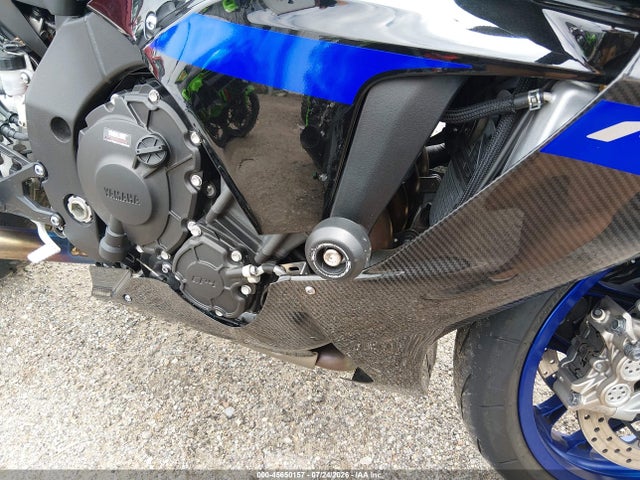 Yamaha Yzfr1m 2022 JYARN67E1NA000552 Image 8