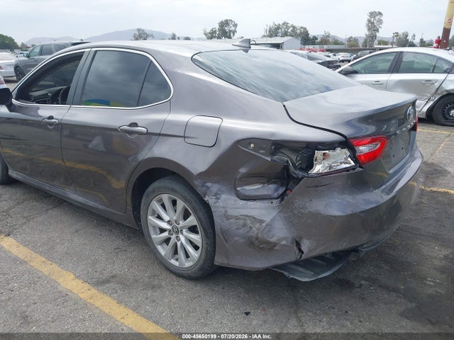 Toyota CAMRY LE 2019 4T1B11HK3KU205028 Image 18