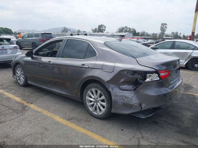 Toyota CAMRY LE 2019 4T1B11HK3KU205028 Image 3