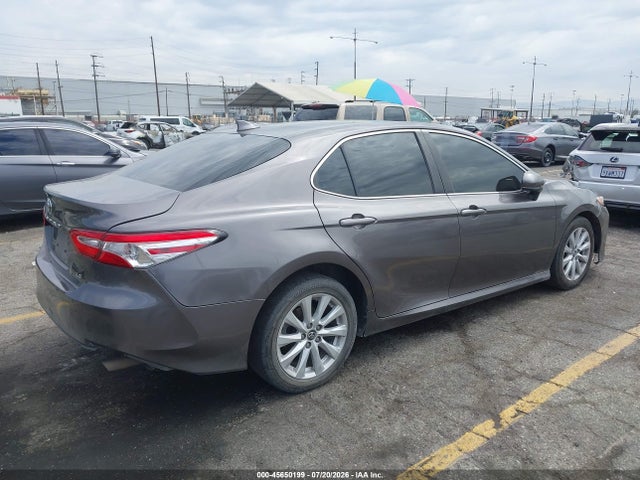 Toyota CAMRY LE 2019 4T1B11HK3KU205028 Image 4