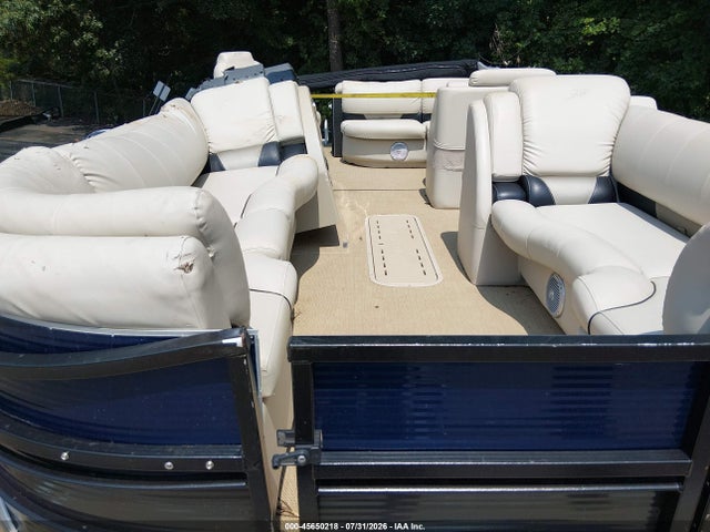 Silver Wave Pontoon 2018 PWV14890J718 Image 8