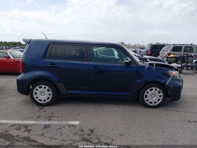 Scion XB 2014 JTLZE4FE1EJ065996 Image 13