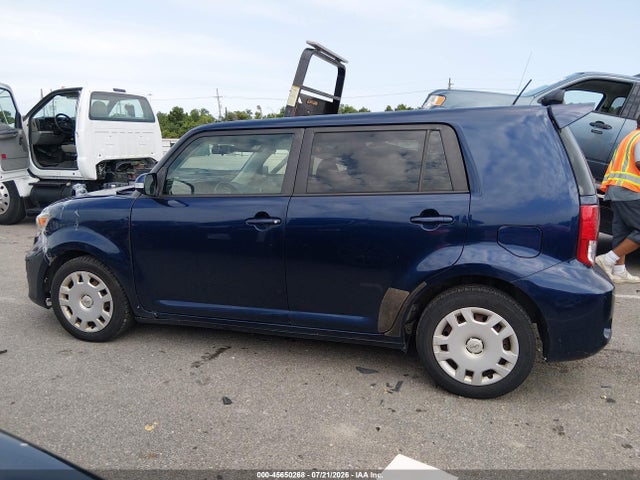 Scion XB 2014 JTLZE4FE1EJ065996 Image 14