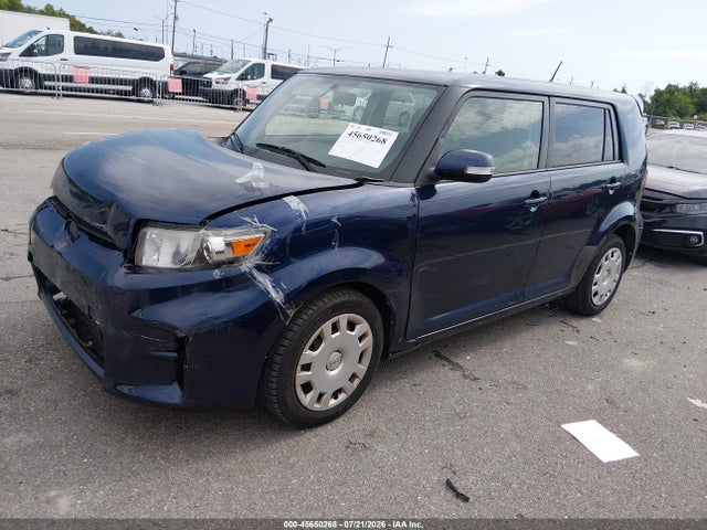 Scion XB 2014 JTLZE4FE1EJ065996 Image 2