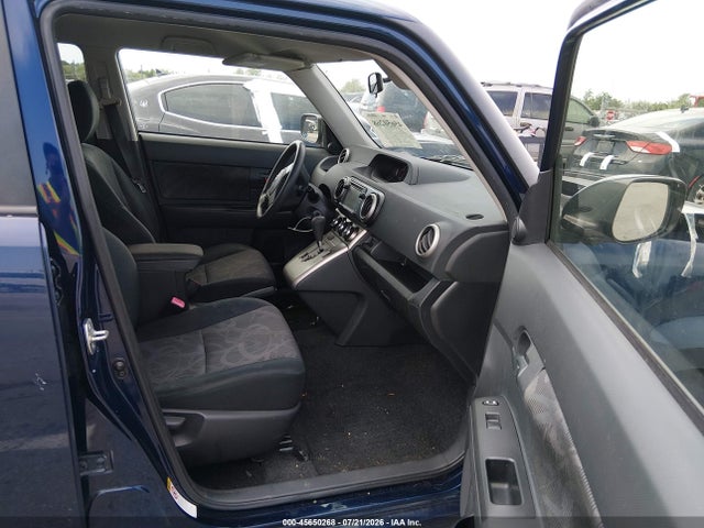 Scion XB 2014 JTLZE4FE1EJ065996 Image 5