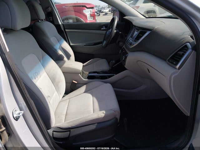 Hyundai TUCSON SE 2017 KM8J33A44HU378031 Image 5