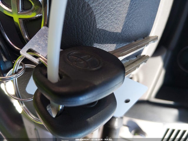 45650297 :رقم المزاد ، 4T1CE30P58U766366 vin ، 2008 Toyota Camry Solara Se مزاد بيع