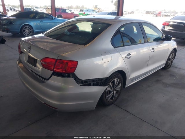 2012 Volkswagen Jetta 2.0l S მანქანა იყიდება აუქციონზე, vin: 3VW2K7AJ8CM462405, აუქციონის ნომერი: 45650308