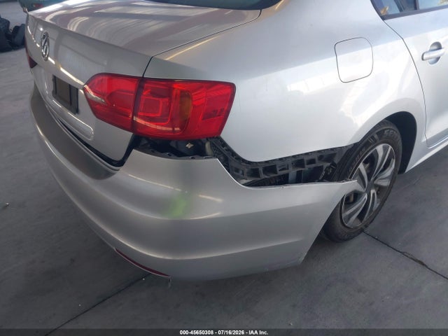 2012 Volkswagen Jetta 2.0l S მანქანა იყიდება აუქციონზე, vin: 3VW2K7AJ8CM462405, აუქციონის ნომერი: 45650308