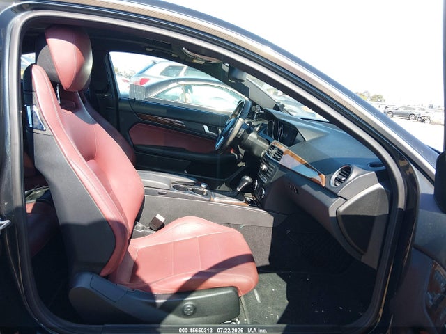 Продаж на аукціоні авто 2013 Mercedes-benz C 250, vin: WDDGJ4HB5DG023334, номер лоту: 45650313
