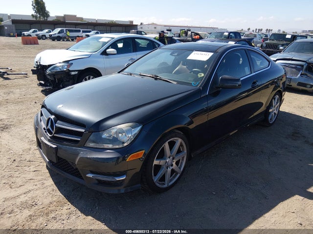 Продаж на аукціоні авто 2013 Mercedes-benz C 250, vin: WDDGJ4HB5DG023334, номер лоту: 45650313