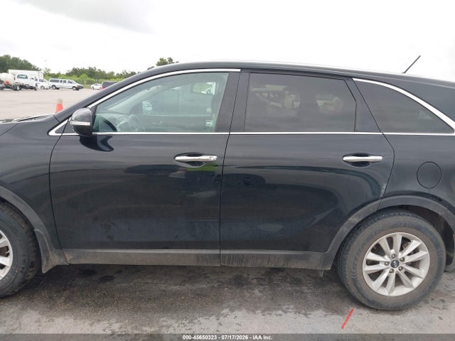 Продажа на аукционе авто 2019 Kia Sorento 2.4l L, vin: 5XYPG4A31KG585307, номер лота: 45650323
