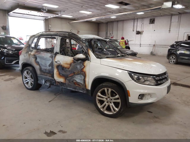 2013 Volkswagen Tiguan Sel მანქანა იყიდება აუქციონზე, vin: WVGBV3AX0DW057840, აუქციონის ნომერი: 45650326