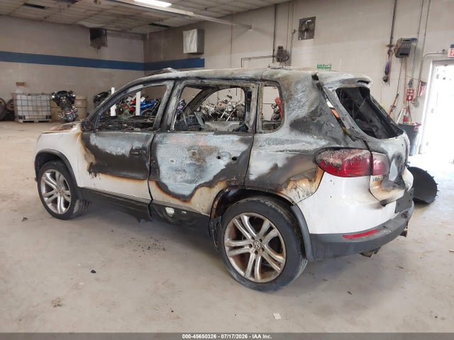 2013 Volkswagen Tiguan Sel მანქანა იყიდება აუქციონზე, vin: WVGBV3AX0DW057840, აუქციონის ნომერი: 45650326