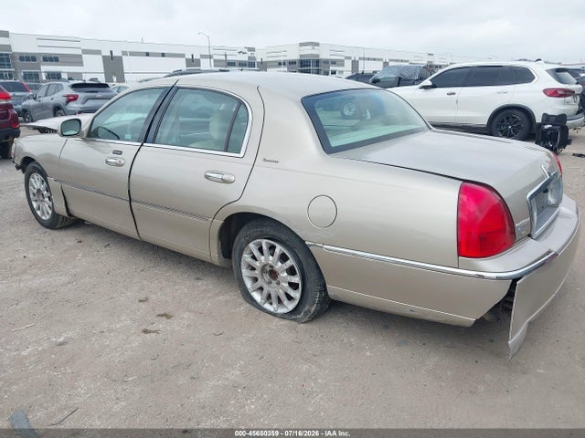 2007 Lincoln Town Car Signature მანქანა იყიდება აუქციონზე, vin: 1LNHM81V07Y624033, აუქციონის ნომერი: 45650359