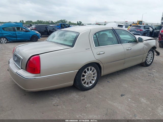 2007 Lincoln Town Car Signature მანქანა იყიდება აუქციონზე, vin: 1LNHM81V07Y624033, აუქციონის ნომერი: 45650359