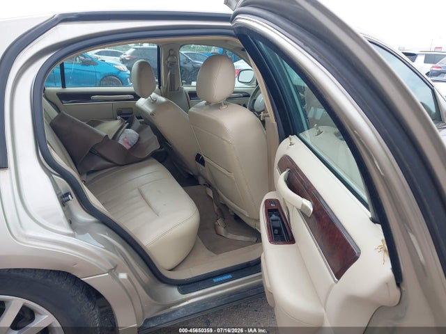 2007 Lincoln Town Car Signature მანქანა იყიდება აუქციონზე, vin: 1LNHM81V07Y624033, აუქციონის ნომერი: 45650359