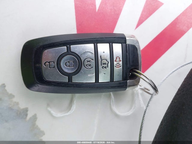 45650449 :رقم المزاد ، 3FA6P0D90JR138384 vin ، 2018 Ford Fusion Titanium مزاد بيع
