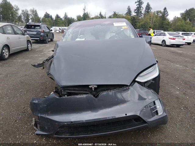 2020 Tesla Model X Long Range Dual Motor All-wheel Drive/long Range Plus Dual Motor All-wheel Drive მანქანა იყიდება აუქციონზე, vin: 5YJXCAE21LF239875, აუქციონის ნომერი: 45650467