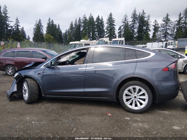 2020 Tesla Model X Long Range Dual Motor All-wheel Drive/long Range Plus Dual Motor All-wheel Drive მანქანა იყიდება აუქციონზე, vin: 5YJXCAE21LF239875, აუქციონის ნომერი: 45650467