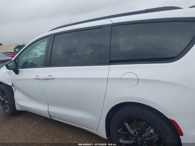 2C4RC1GG7TR161575 Chrysler Pacifica Limited